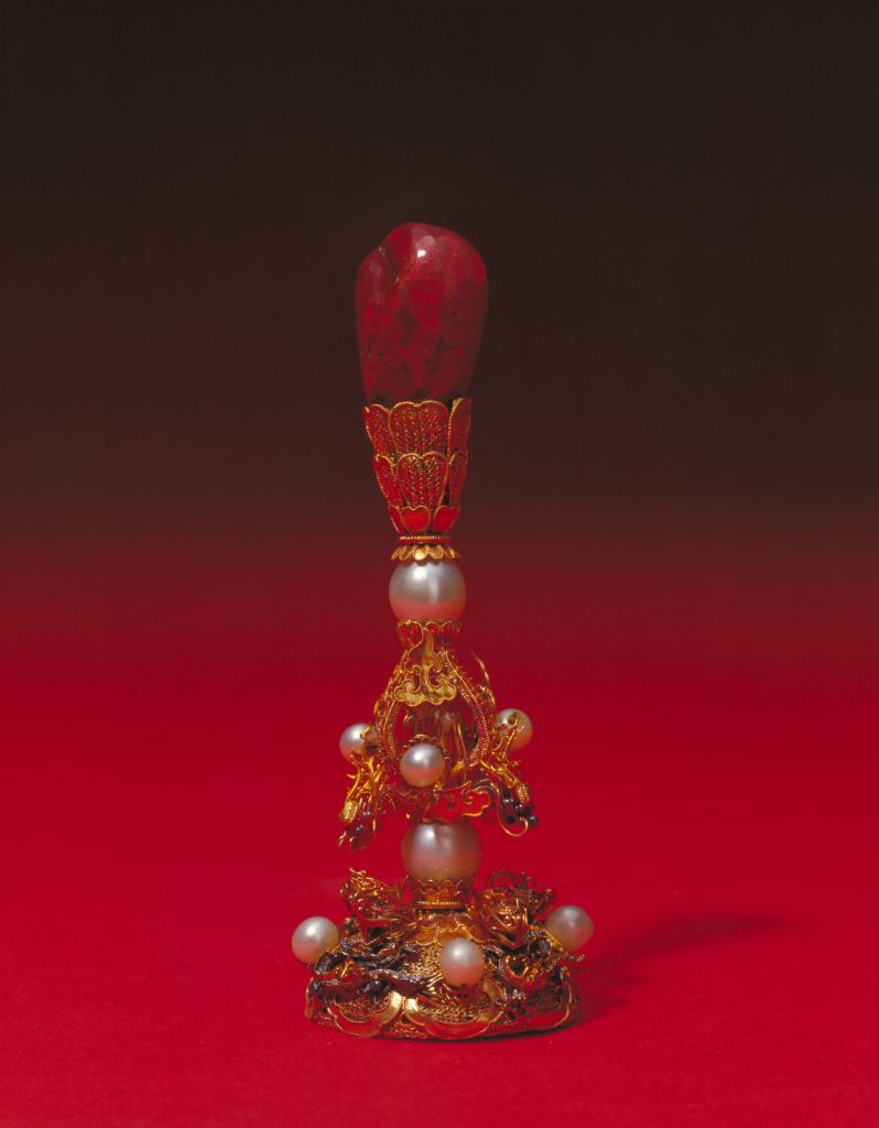 图片[1]-Gold inlaid jewelry hat top-China Archive